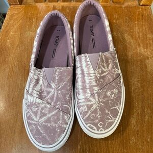 NEW *TOMS* Fenix features wider fit - Super cute Mauve color for Summer